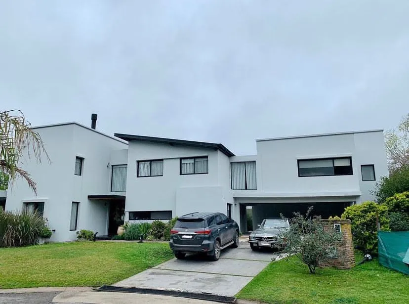 Proyecto residencial finalizado por Grupo CGR en Fincas del Lago